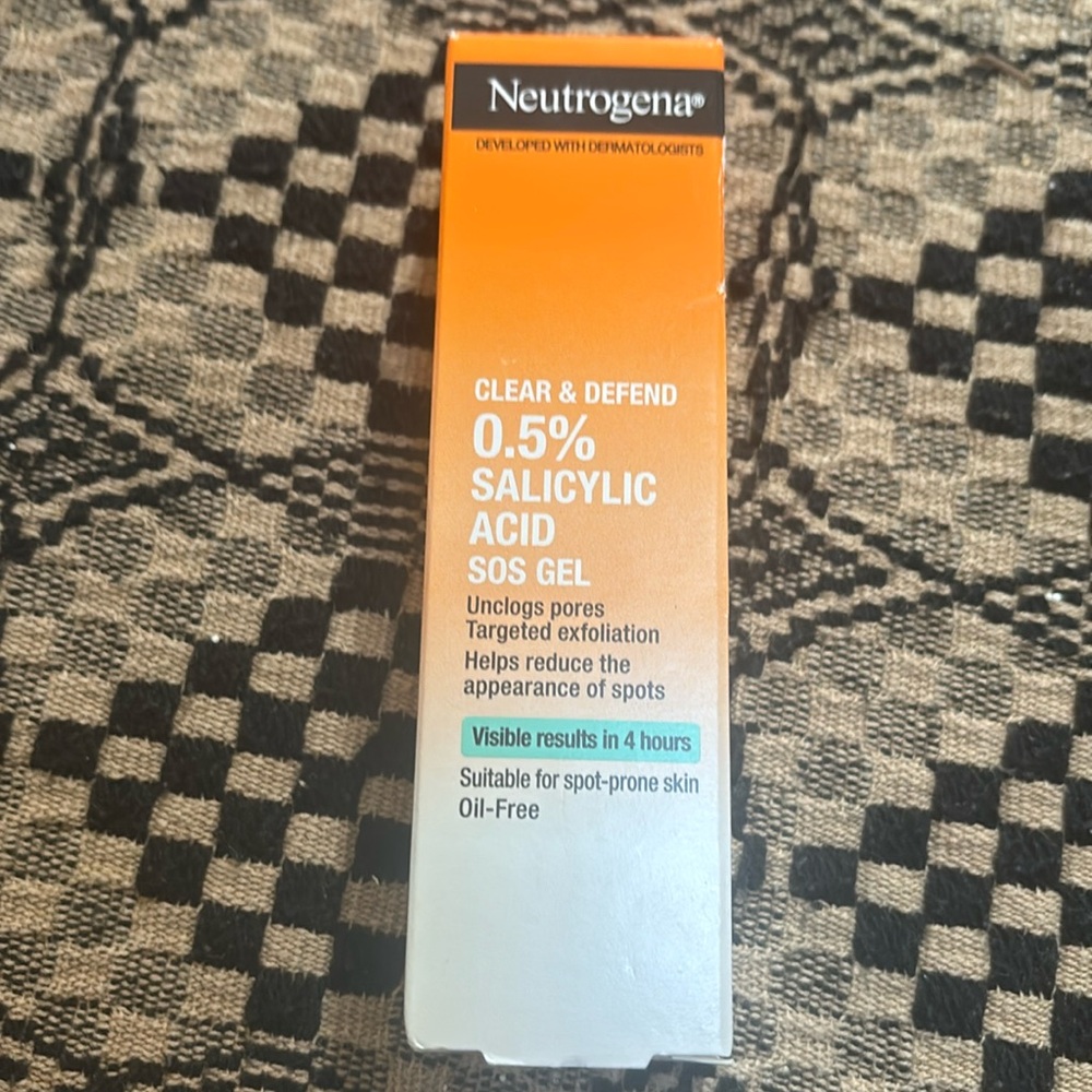 Neutrogena new in box .5% salicylic acid sos gel